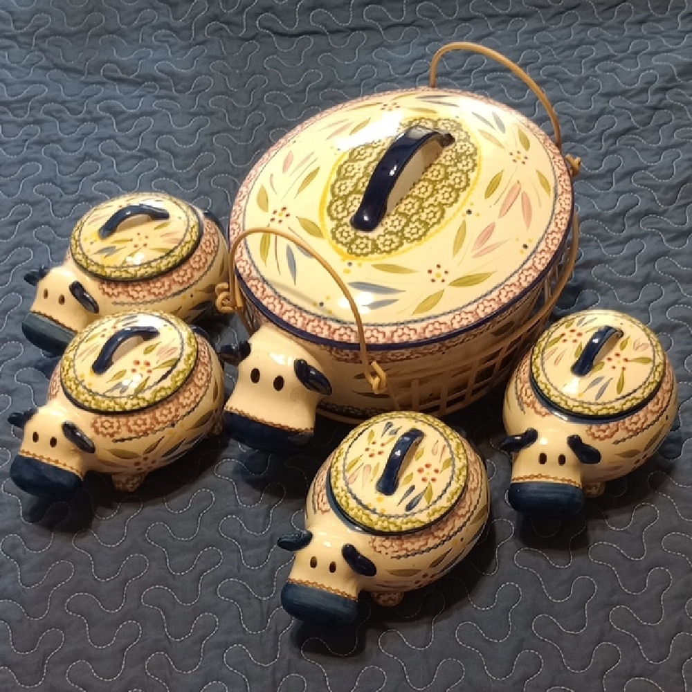 Temp-Tations Ceramic Cow By Tara Tesher Basket Set - Cream and Blue